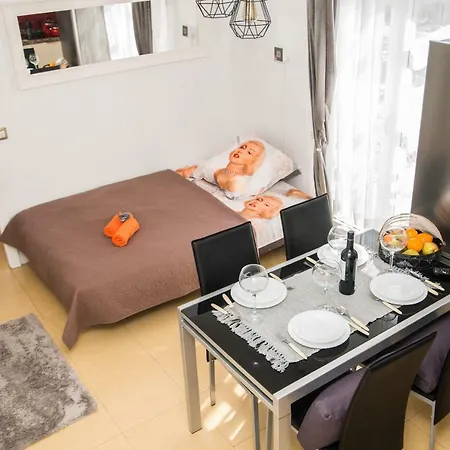 Fantastic Marilyn Orlando 85 * Costa Adeje (Tenerife)